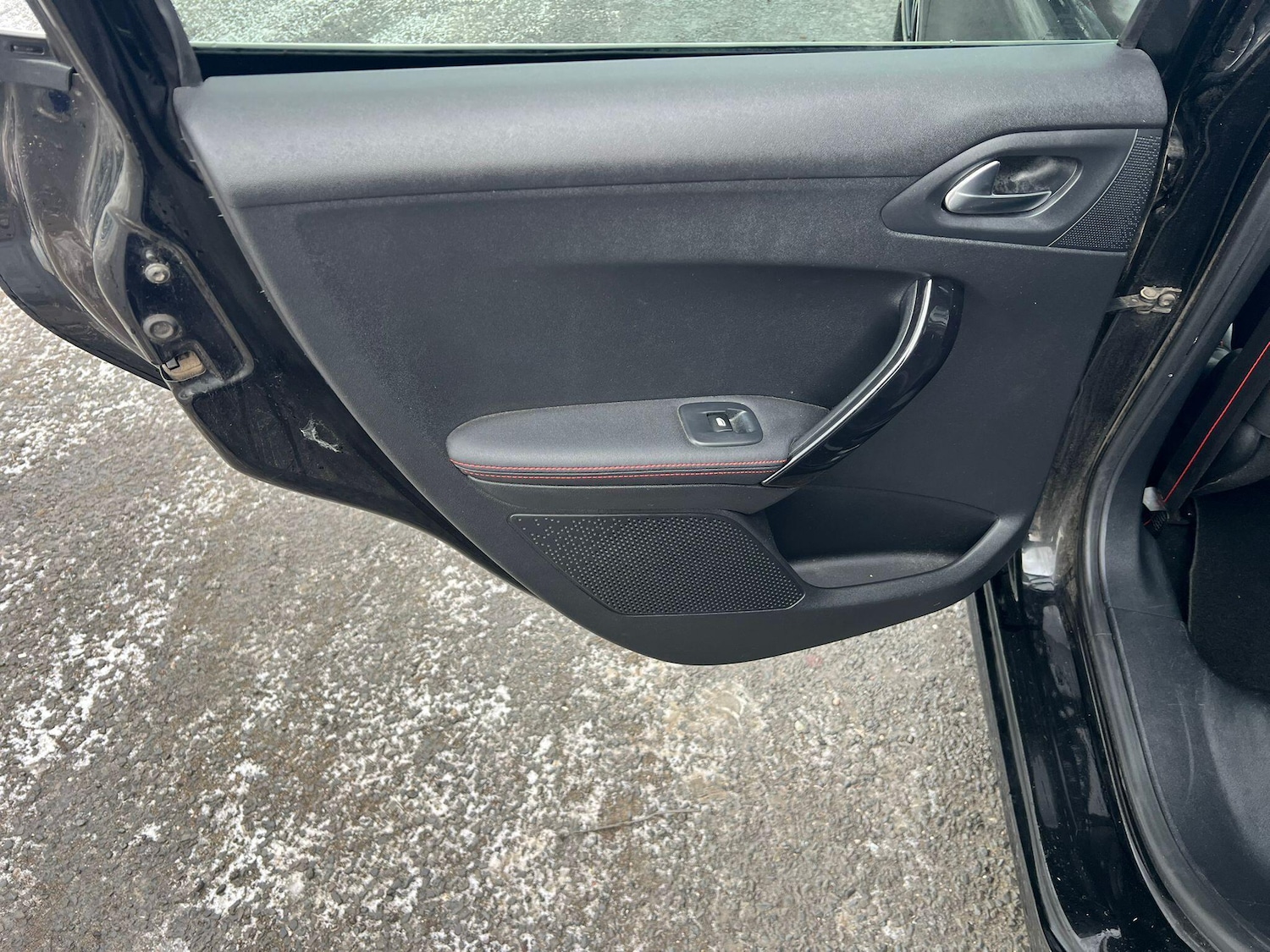 Used Peugeot 208 2016 for sale - 76965517: Photo 15