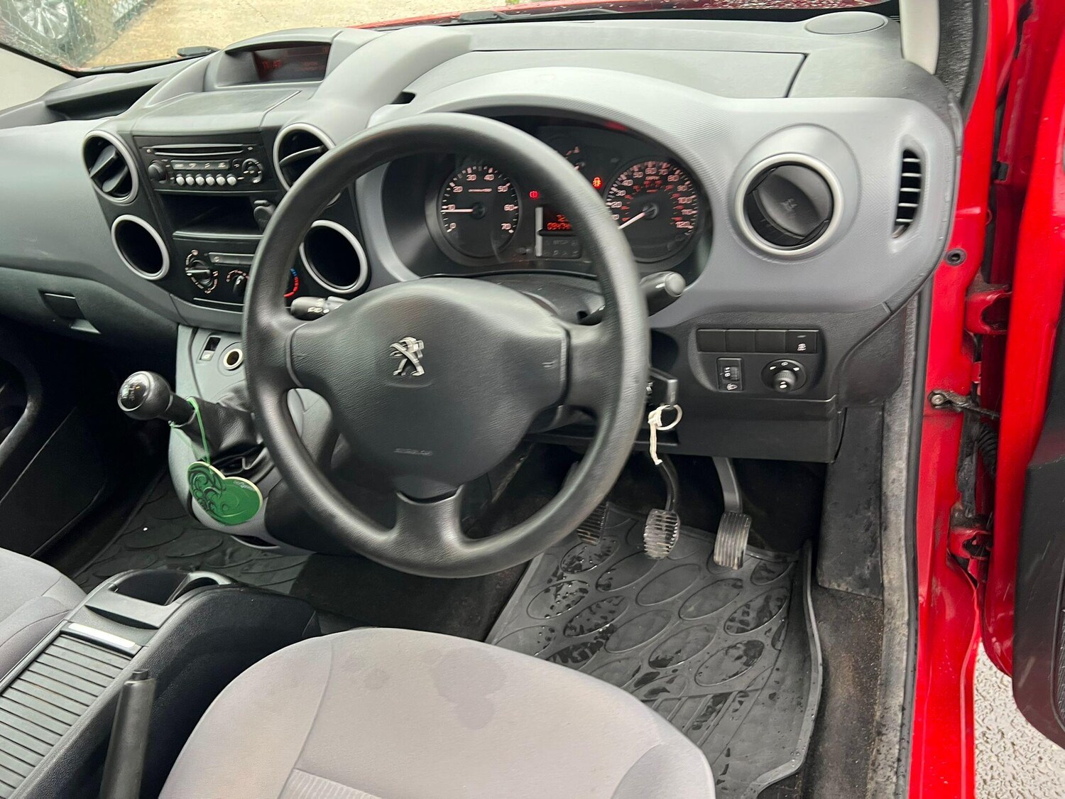 Used Peugeot Partner 2015 for sale - 76742586: Photo 25