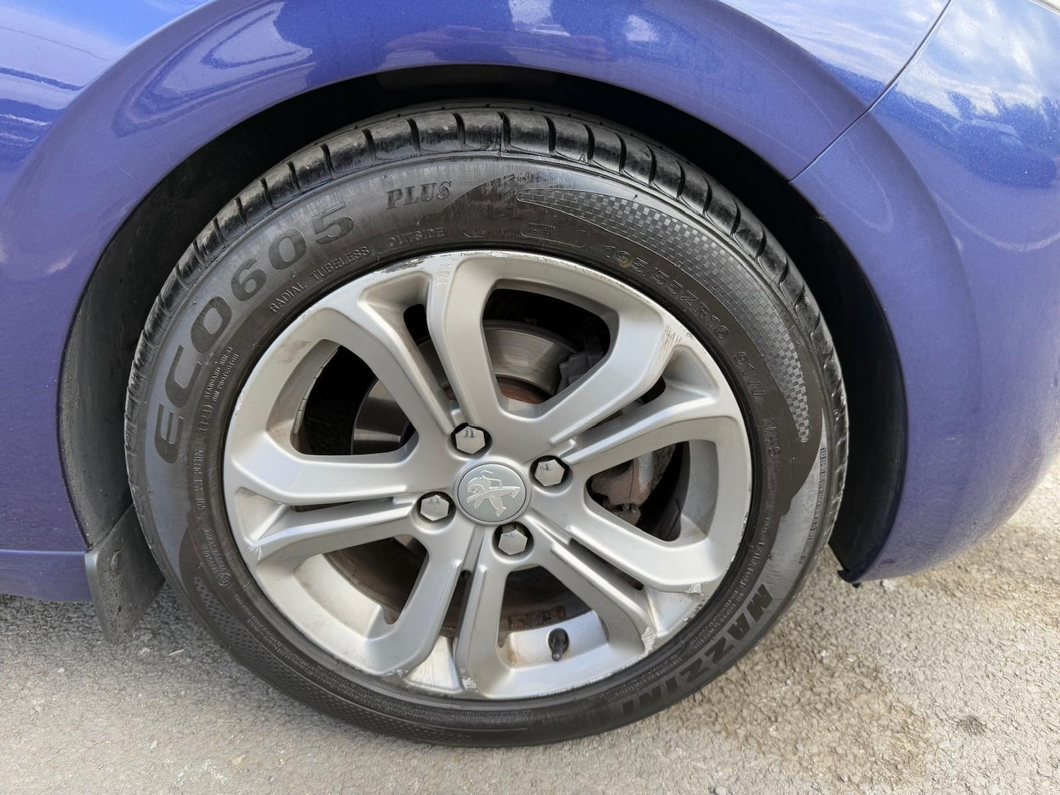 Used Peugeot 208 2014 for sale - 76743030: Photo 17