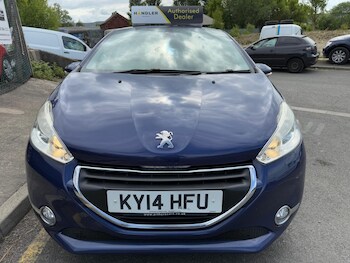 Used Peugeot 208 2014 for sale - 76743030: Photo