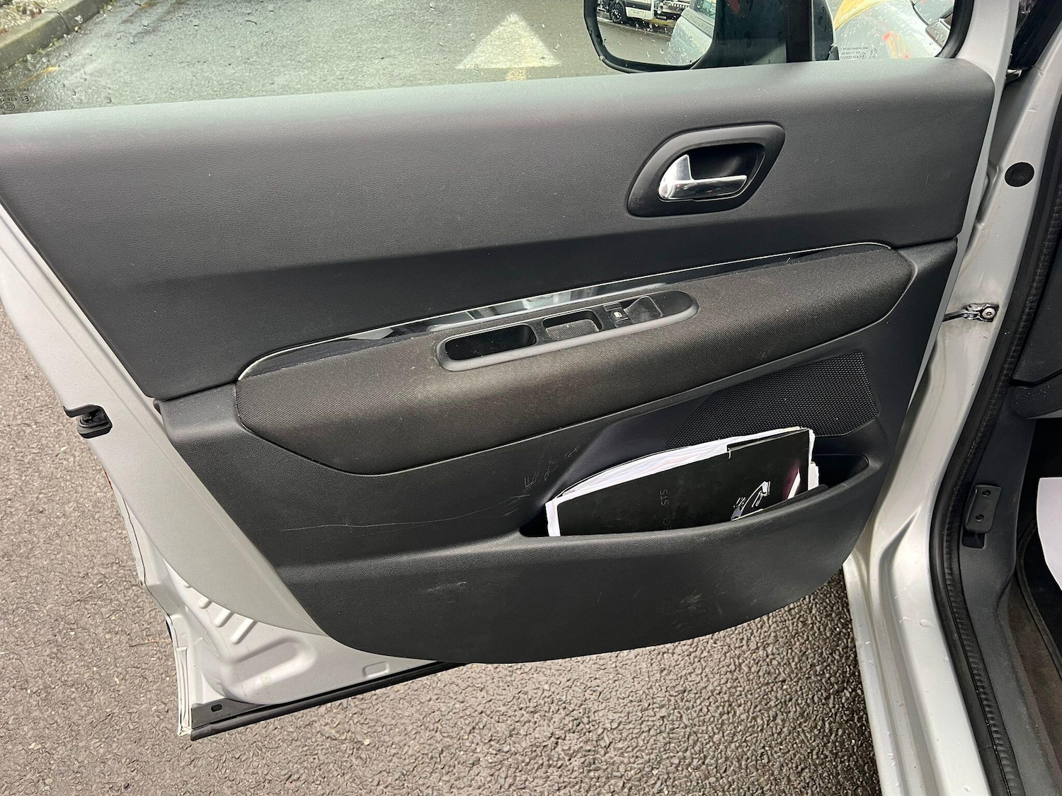 Used Peugeot 5008 2010 for sale - 77321053: Photo 15