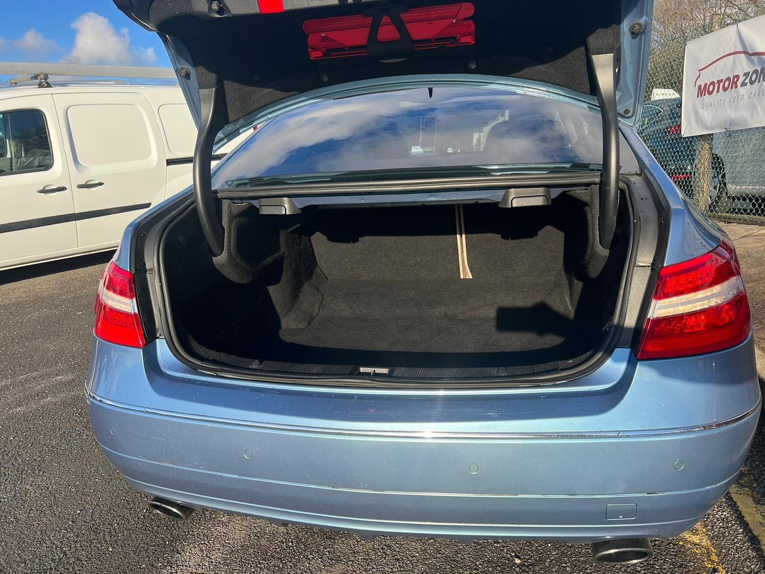 Used Mercedes-Benz E Class for sale - 76823984: Photo 30