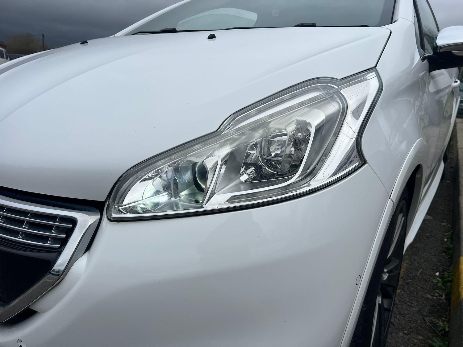 Used Peugeot 208 for sale - 77852993: Photo 27