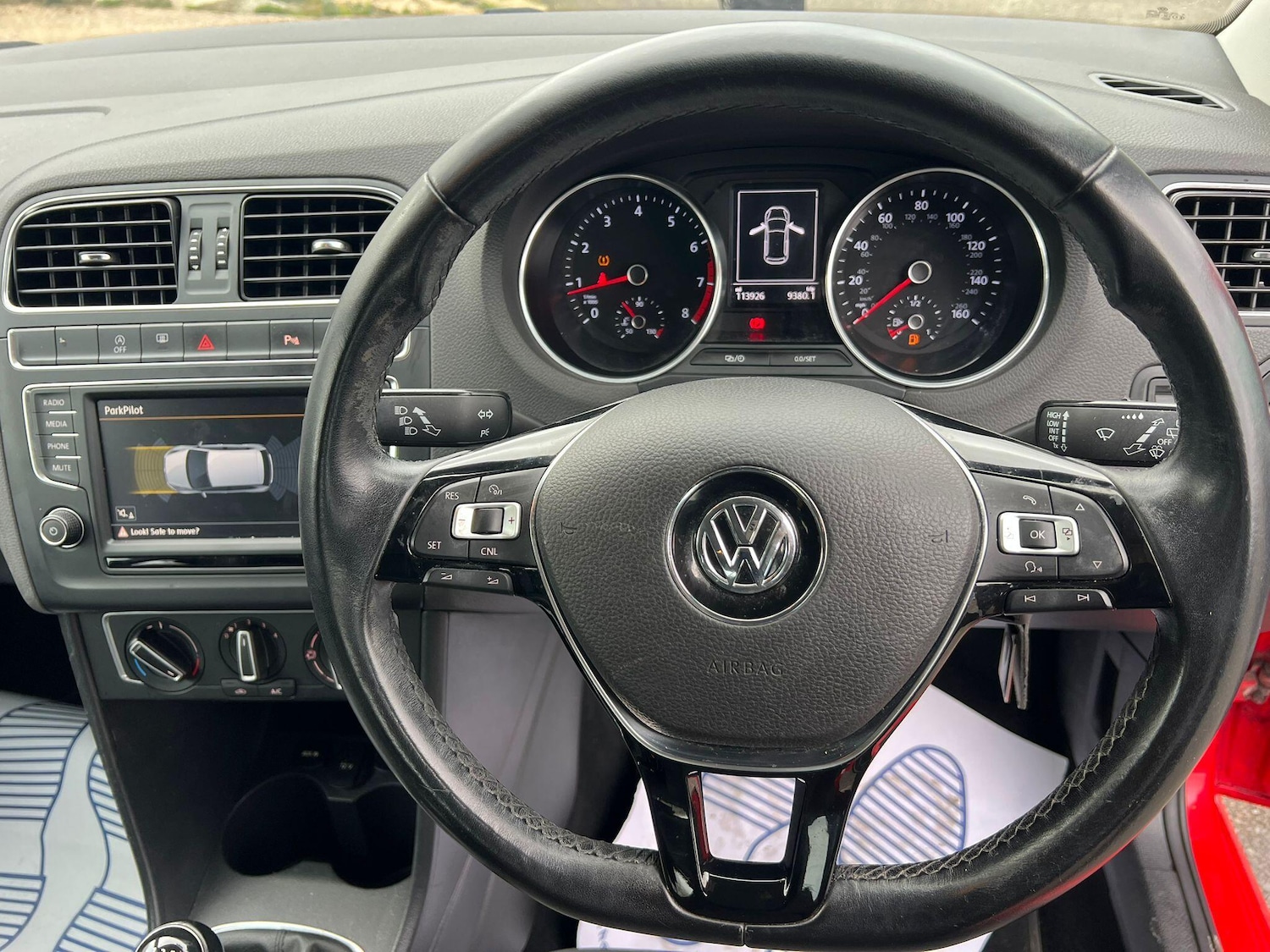 Used Volkswagen Polo 2015 for sale - 77883144: Photo 11