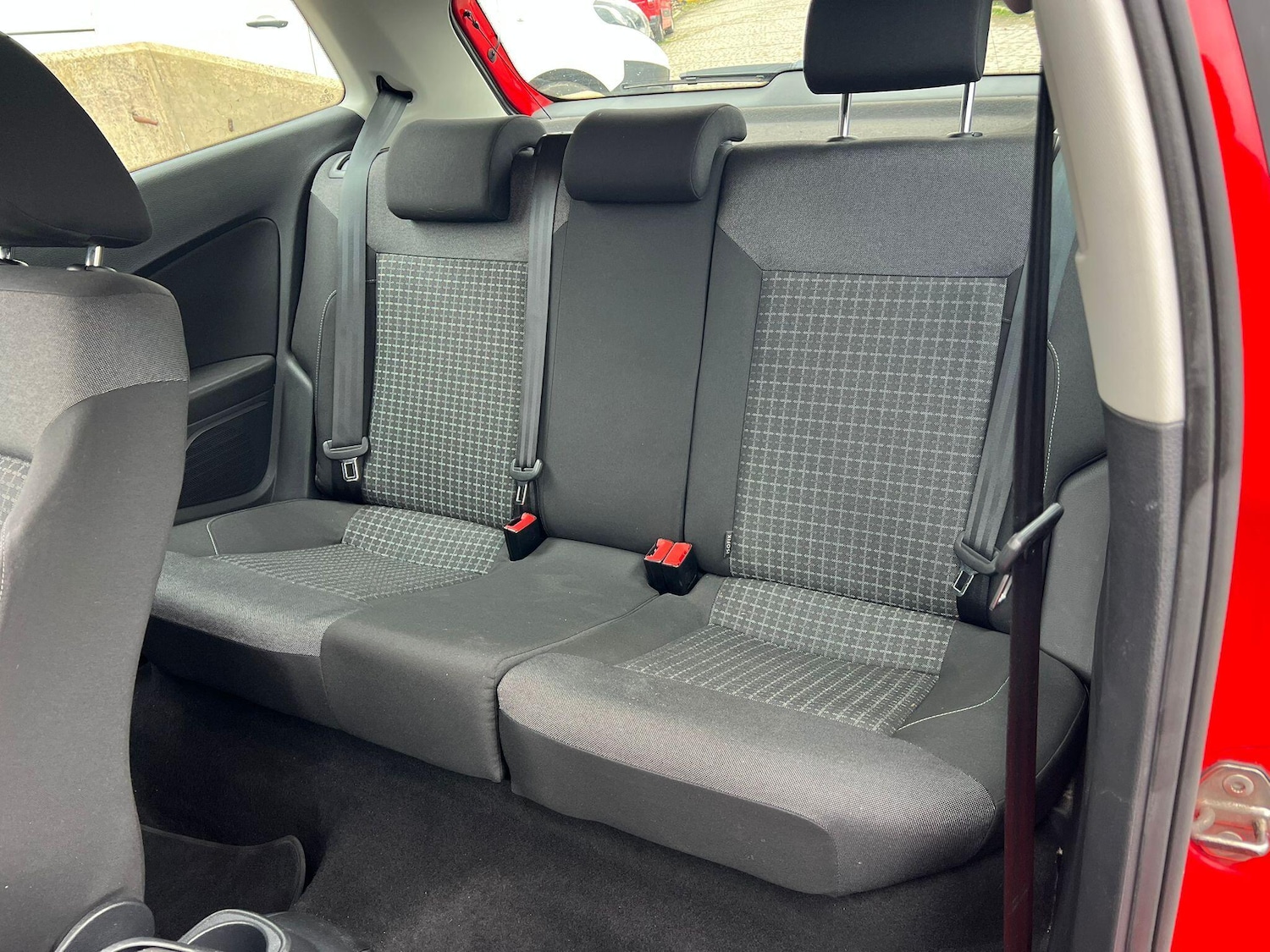 Used Volkswagen Polo 2015 for sale - 77883144: Photo 17