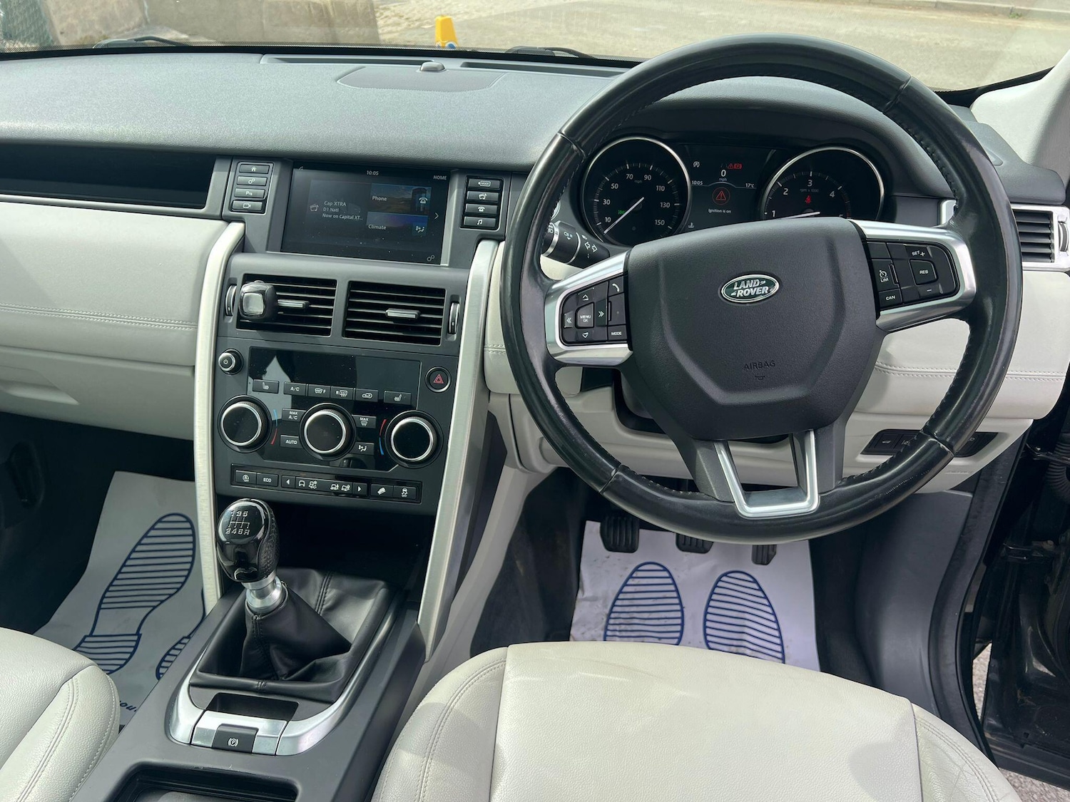 Used Land Rover Discovery Sport 2017 for sale - 76743196: Photo 28