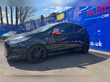 Used Ford Fiesta 2017 for sale - 75401131: Photo