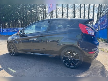 Used Ford Fiesta 2017 for sale - 75401131: Photo