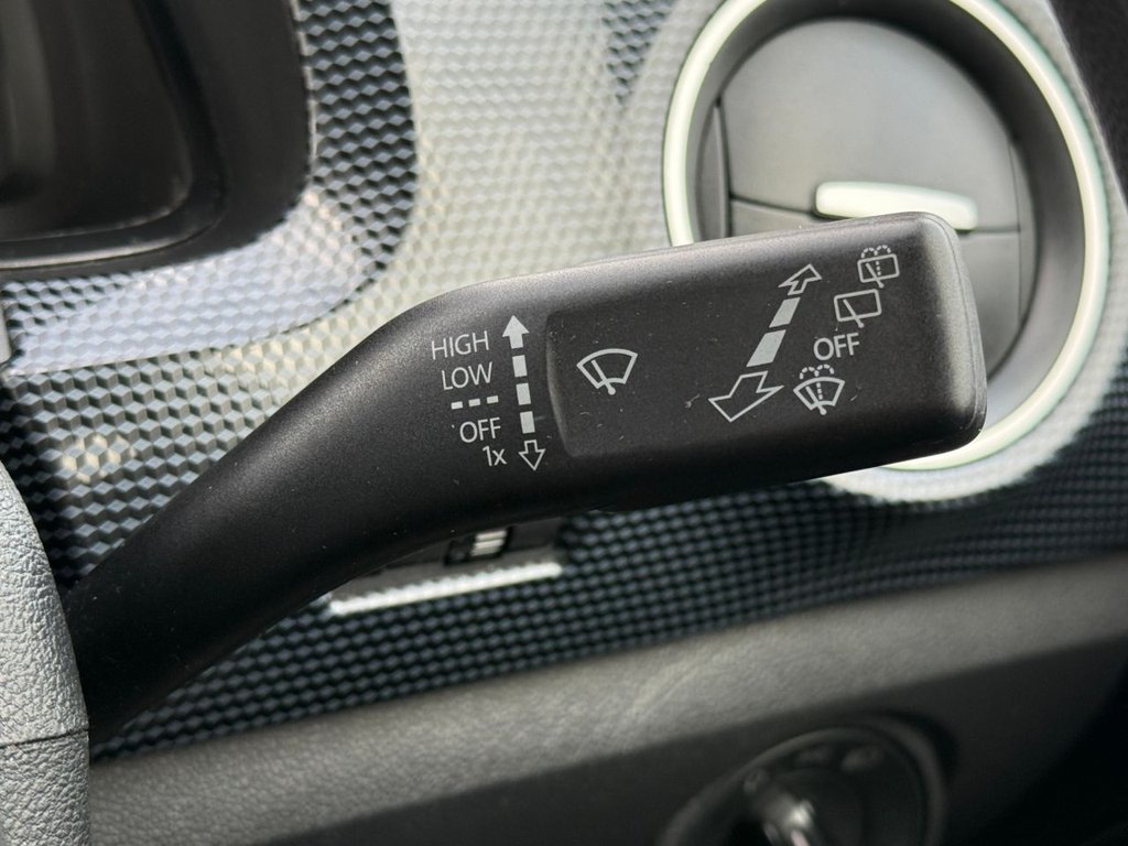 Used Volkswagen up! 2016 for sale - 77835272: Photo 26