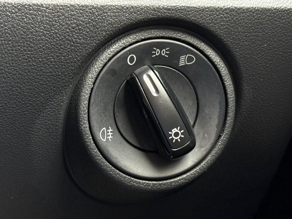 Used Volkswagen up! 2016 for sale - 77835272: Photo 27