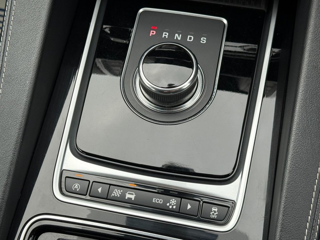 Used Jaguar F-Pace 2017 for sale - 76546898: Photo 35