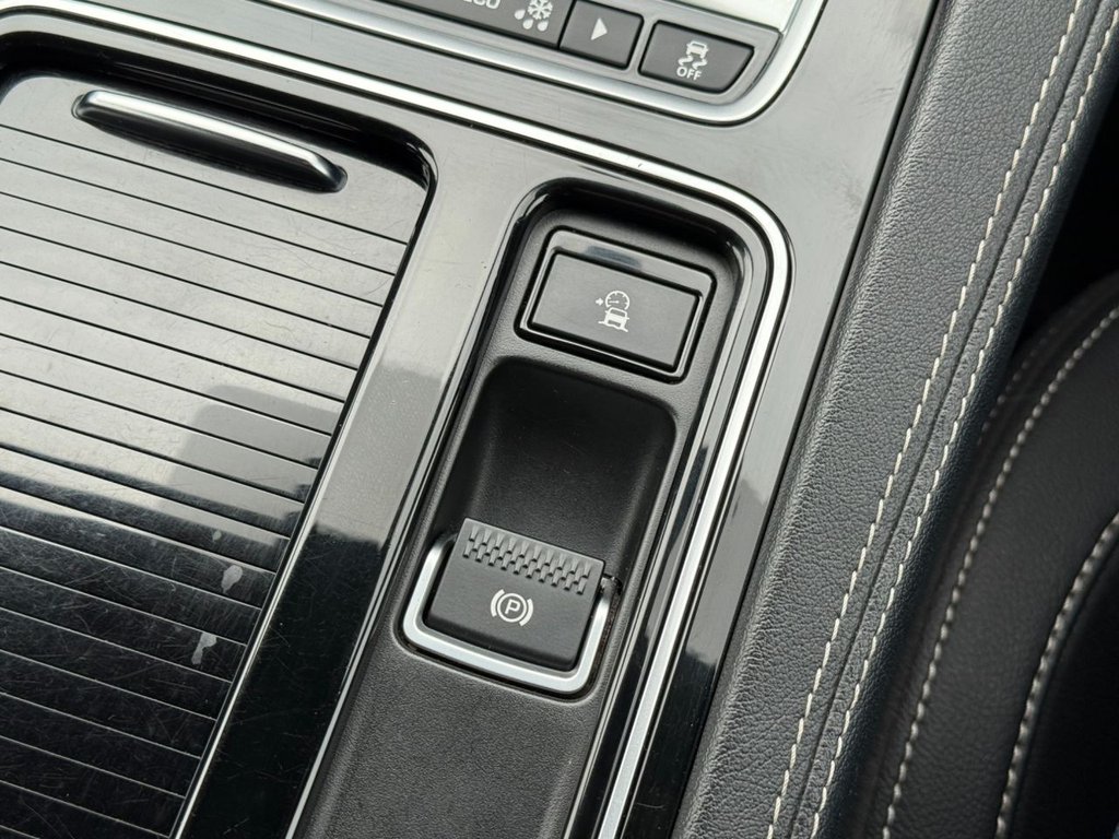 Used Jaguar F-Pace 2017 for sale - 76546898: Photo 36