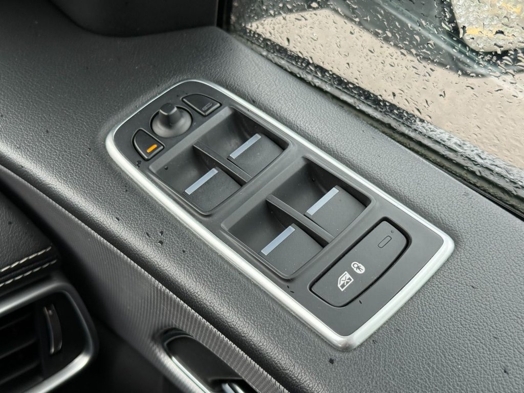 Used Jaguar F-Pace 2017 for sale - 76546898: Photo 39