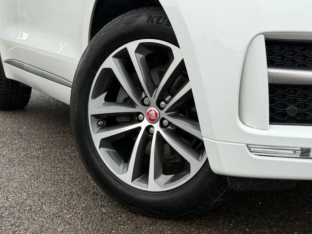 Used Jaguar F-Pace 2017 for sale - 76546898: Photo 7