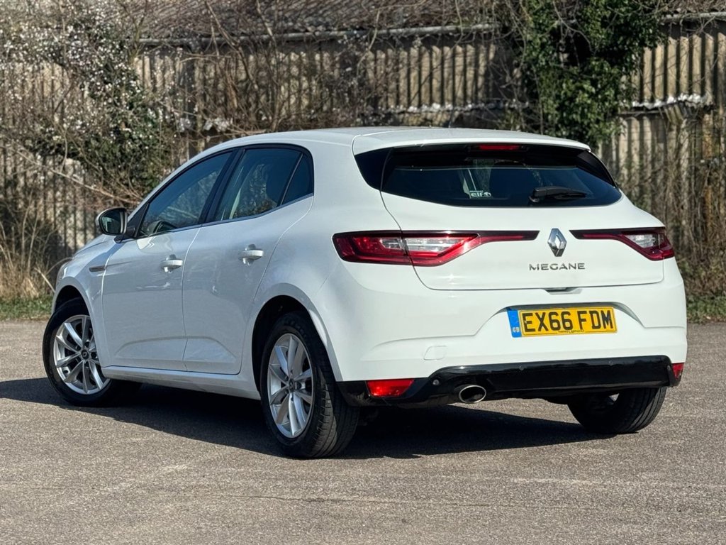 Used Renault Megane 2016 for sale - 77748221: Photo 2