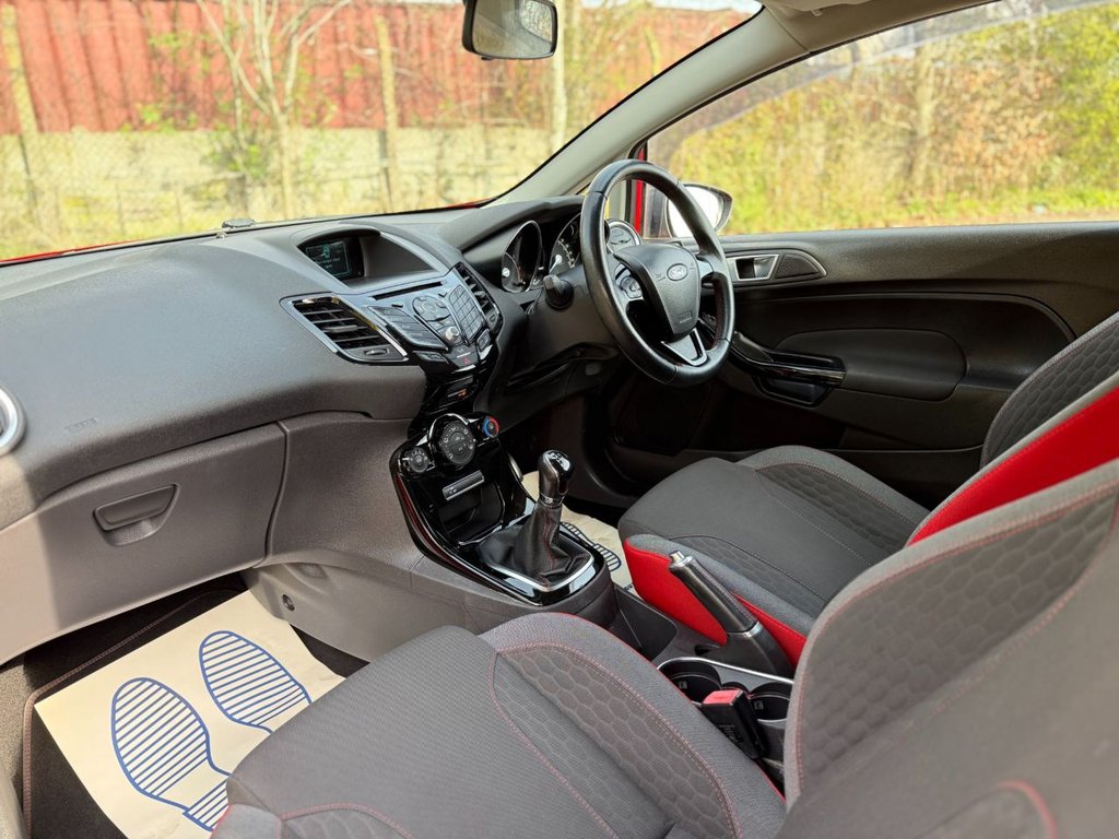 Used Ford Fiesta 2015 for sale - 78056406: Photo 11