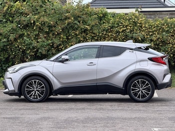 Used Toyota C-HR 2020 for sale - 79032312: Photo