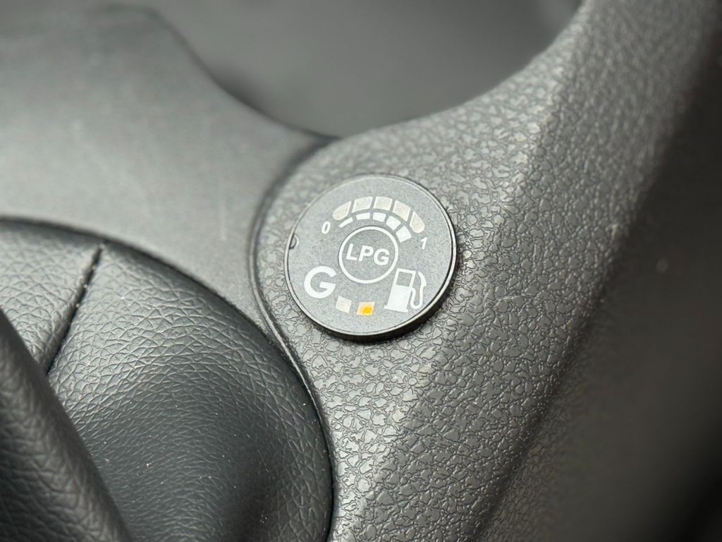 Used Dacia Sandero Stepway 2020 for sale - 76604516: Photo 29