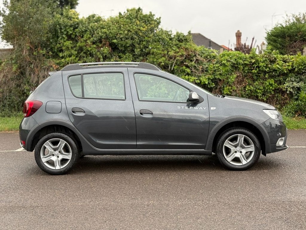 Used Dacia Sandero Stepway 2020 for sale - 76604516: Photo 3