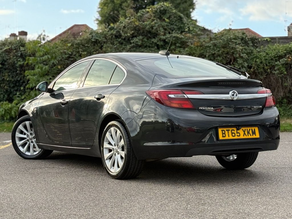 Used Vauxhall Insignia 2016 for sale - 76386026: Photo 2