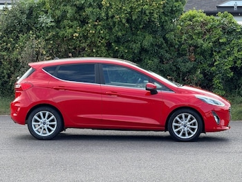 Used Ford Fiesta 2017 for sale - 79103340: Photo