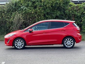 Used Ford Fiesta 2017 for sale - 79103340: Photo