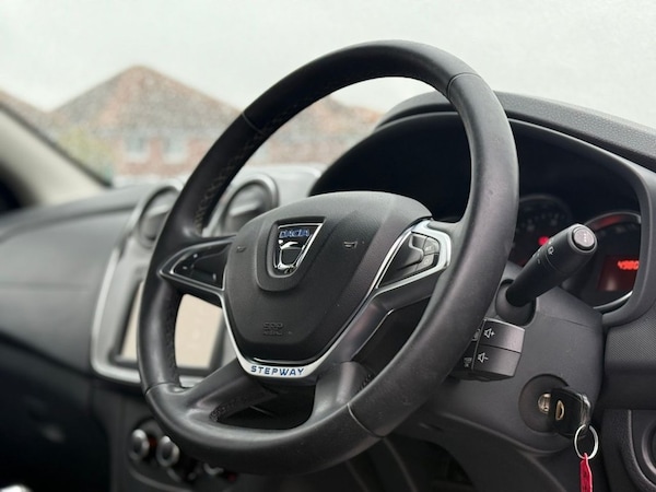 Used Dacia Sandero Stepway 2018 for sale - 75716014: Photo 9