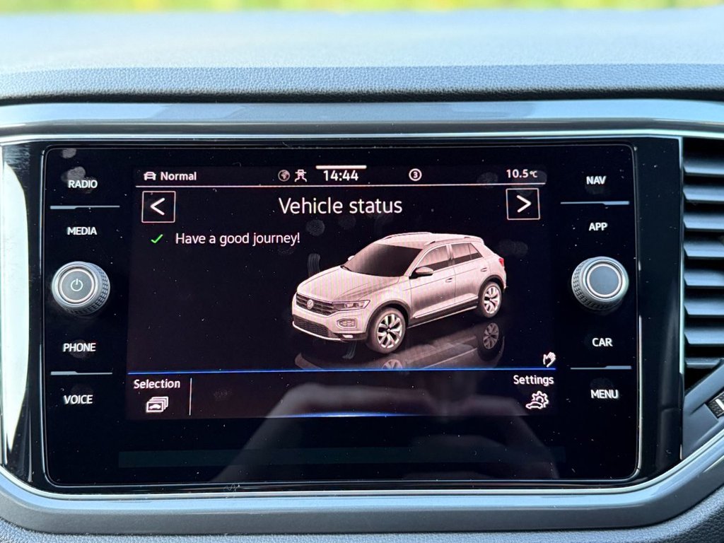 Used Volkswagen T-Roc 2021 for sale - 76868045: Photo 23