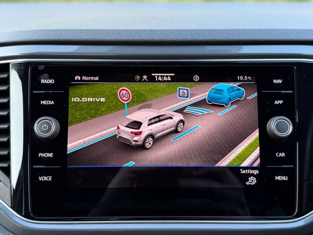 Used Volkswagen T-Roc 2021 for sale - 76868045: Photo 30