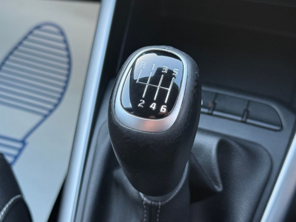 Used Kia Stonic 2023 for sale - 77835202: Photo 30