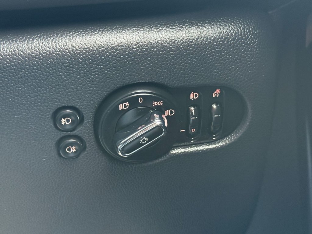 Used MINI Hatch 2018 for sale - 77632056: Photo 36