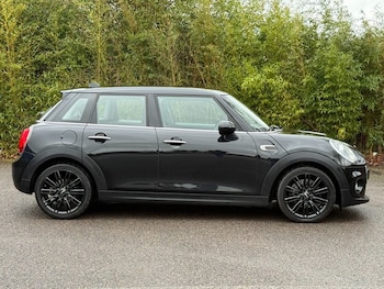 Used MINI Hatch 2018 for sale - 78500503: Photo