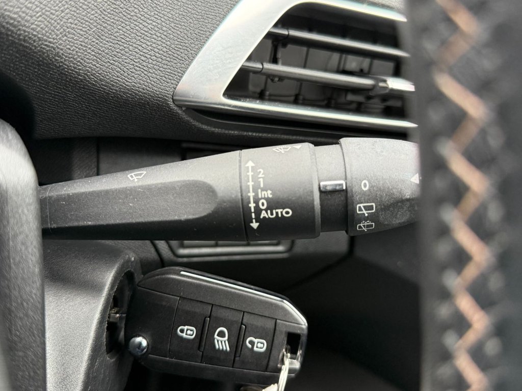 Used Peugeot 3008 2017 for sale - 76445767: Photo 19