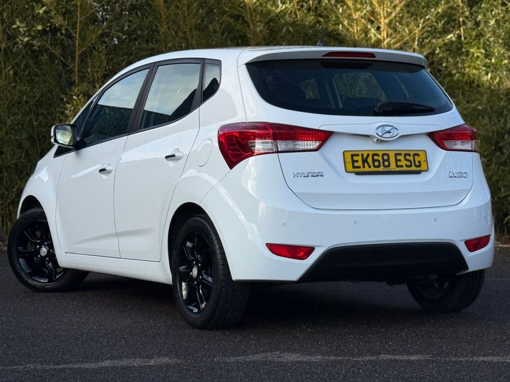 Used Hyundai Ix20 2018 for sale - 77708718: Photo 2