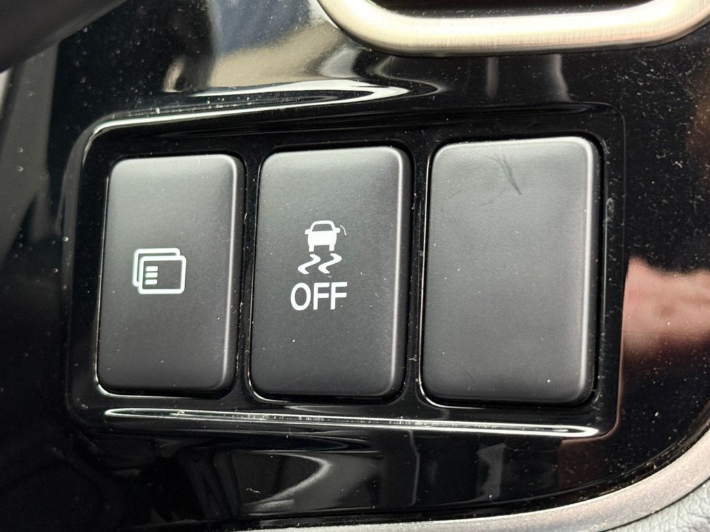 Used Mitsubishi Outlander 2018 for sale - 77140150: Photo 38