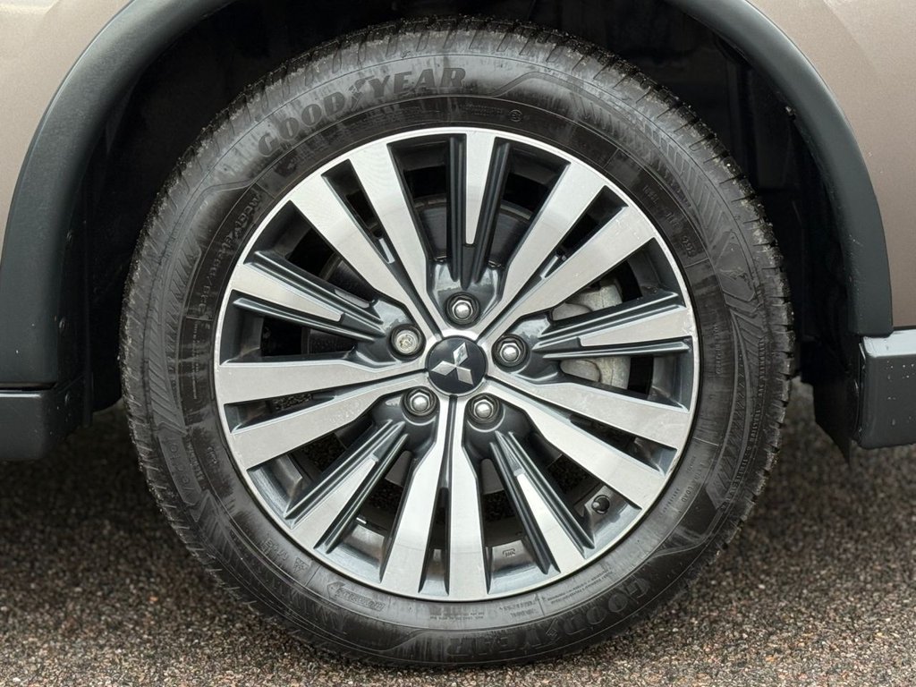 Used Mitsubishi Outlander 2018 for sale - 77140150: Photo 48