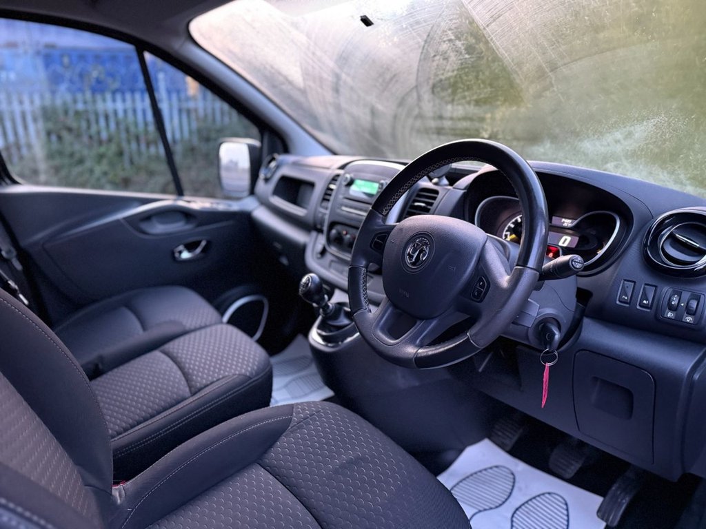 Used Vauxhall Vivaro 2015 for sale - 77212890: Photo 12