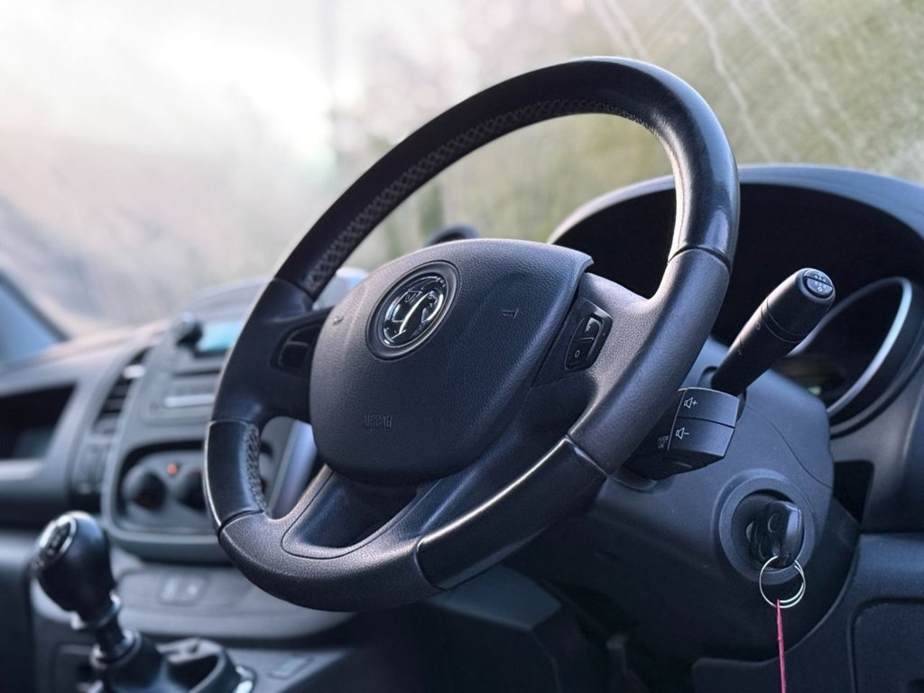 Used Vauxhall Vivaro 2015 for sale - 77212890: Photo 13