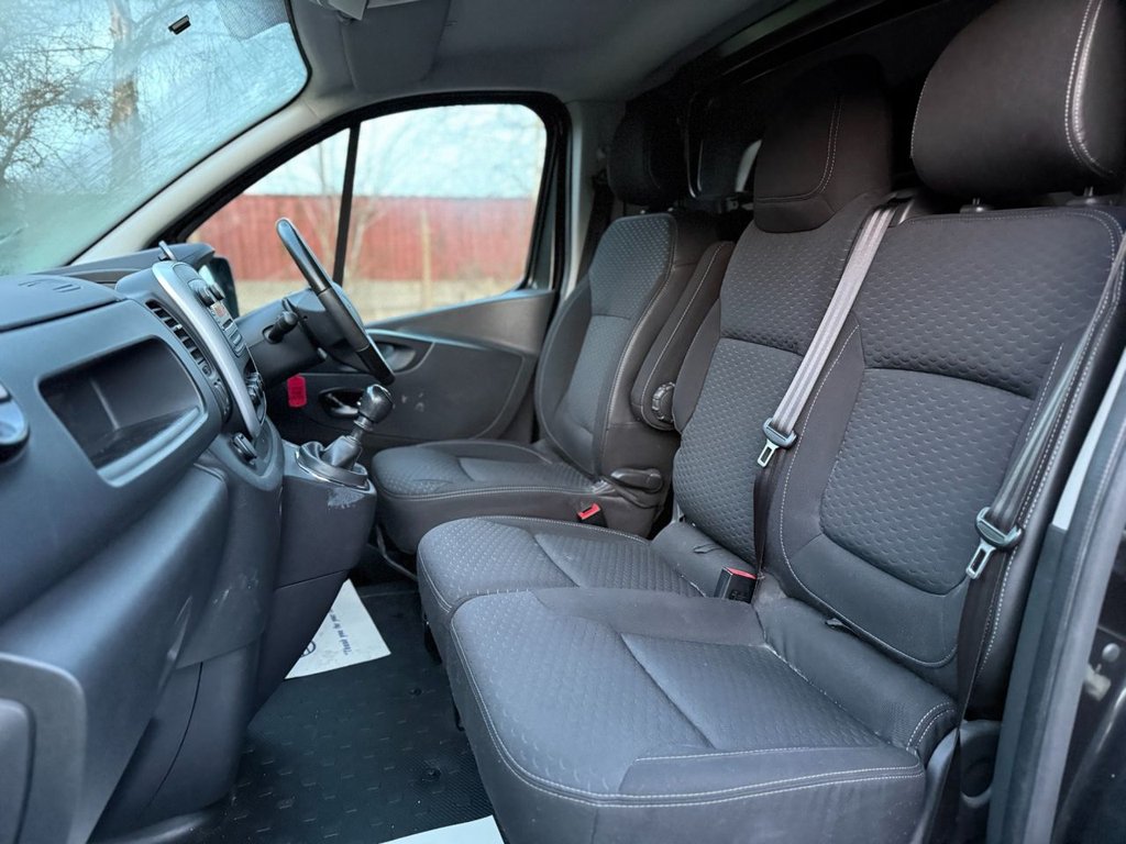 Used Vauxhall Vivaro 2015 for sale - 77212890: Photo 16