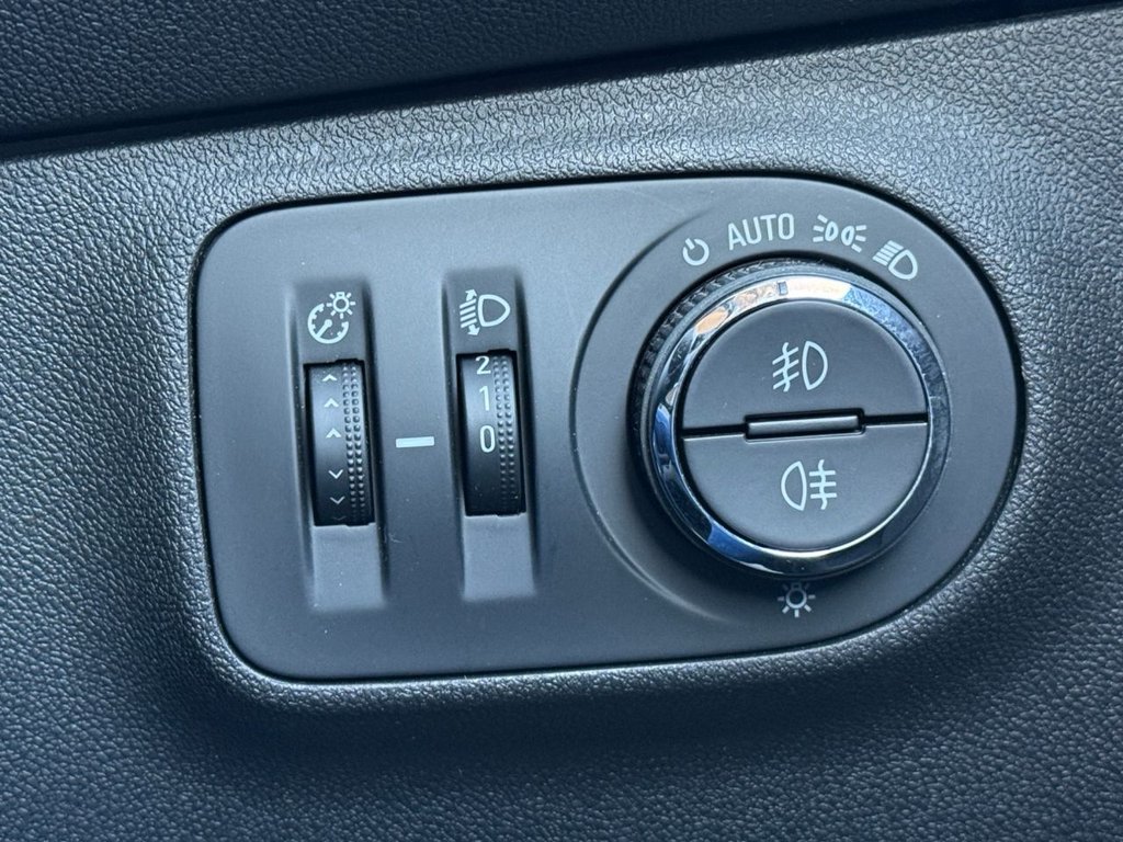 Used Vauxhall Corsa 2016 for sale - 76986183: Photo 33