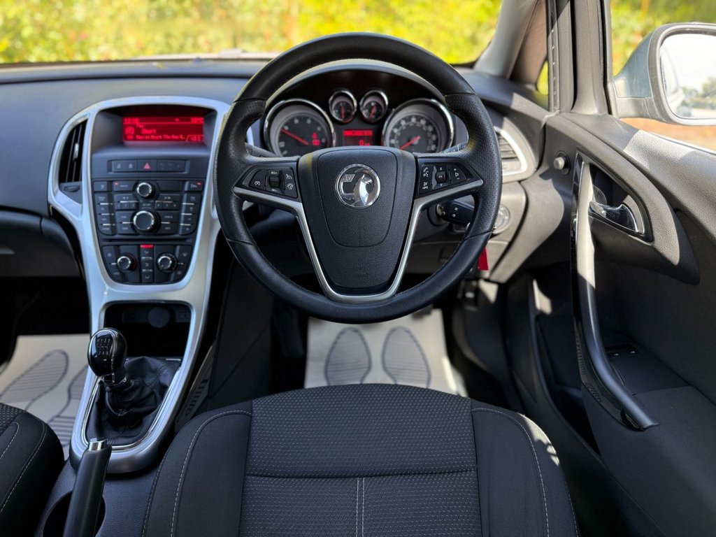 Used Vauxhall Astra 2015 for sale - 76291100: Photo 26