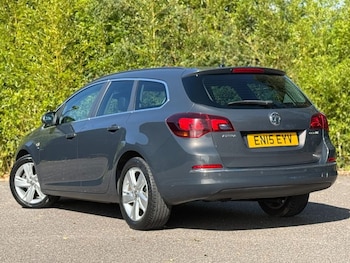 Used Vauxhall Astra 2015 for sale - 76291100: Photo
