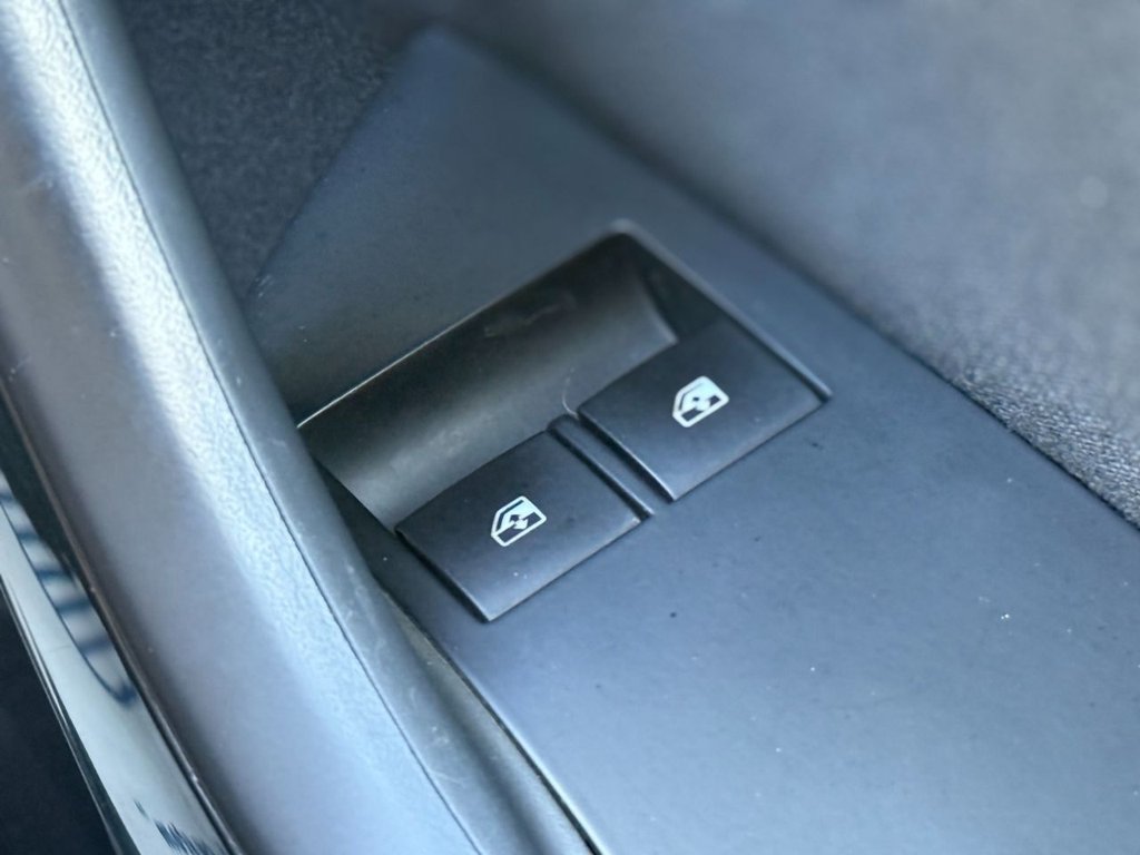 Used Vauxhall Astra 2015 for sale - 76291100: Photo 35