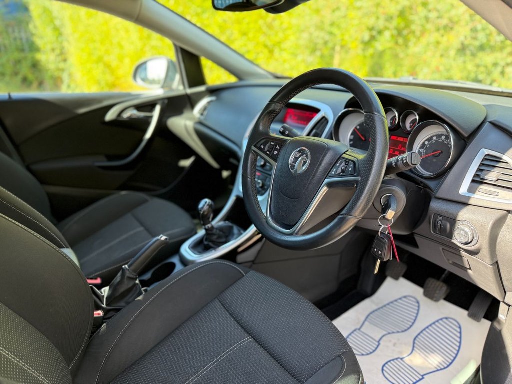 Used Vauxhall Astra 2015 for sale - 76291100: Photo 8