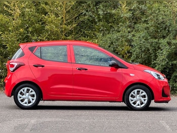 Used Hyundai i10 2018 for sale - 79166152: Photo