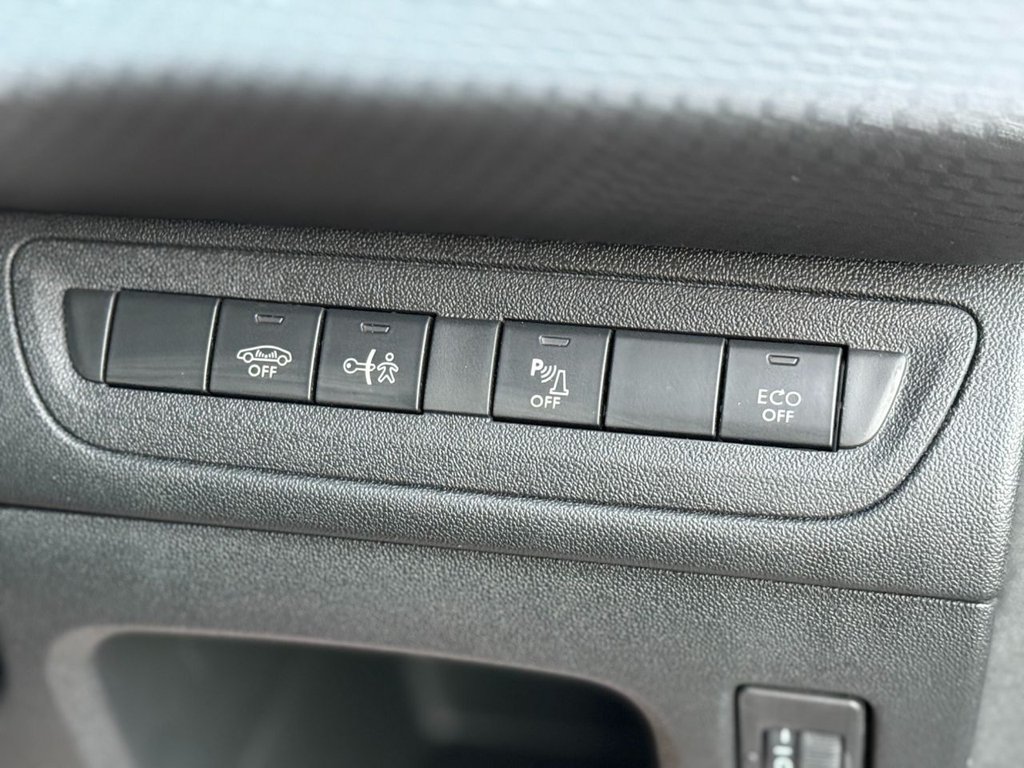 Used Peugeot 2008 2016 for sale - 76509657: Photo 38