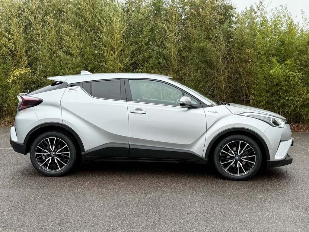 Used Toyota C-HR 2018 for sale - 77981457: Photo 3