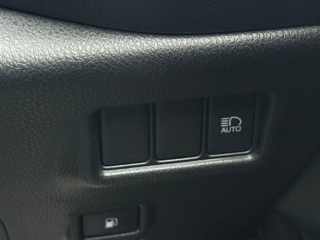 Used Toyota C-HR 2018 for sale - 77981457: Photo 36