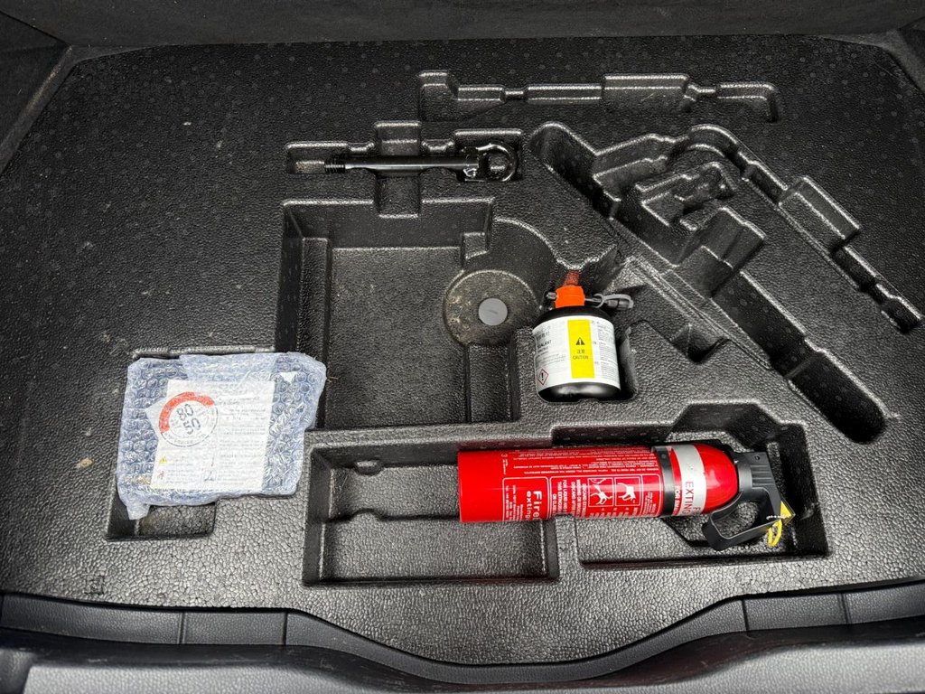 Used Toyota C-HR 2018 for sale - 77981457: Photo 44