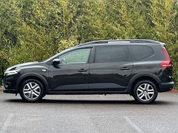 Used Dacia Jogger 2023 for sale - 79562719: Photo